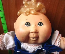 CABBAGE PATCH KIDS girl doll 1992 vtg toy Hasbro kid in overalls Xavier Roberts