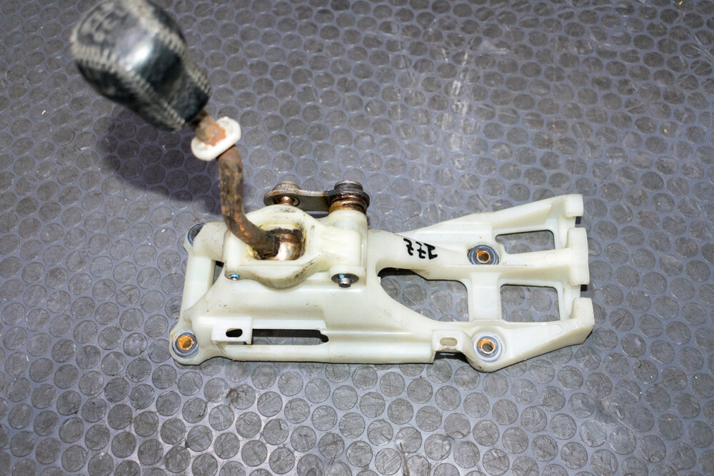 2001-2005 JDM Toyota Celica 2ZZ 5MT Shifter Box | Genuine