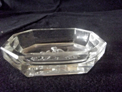 Baccarat Glass Pin Tray with Canted Corners Engraved with Nude Woman & Putti - Picture 3 of 4
