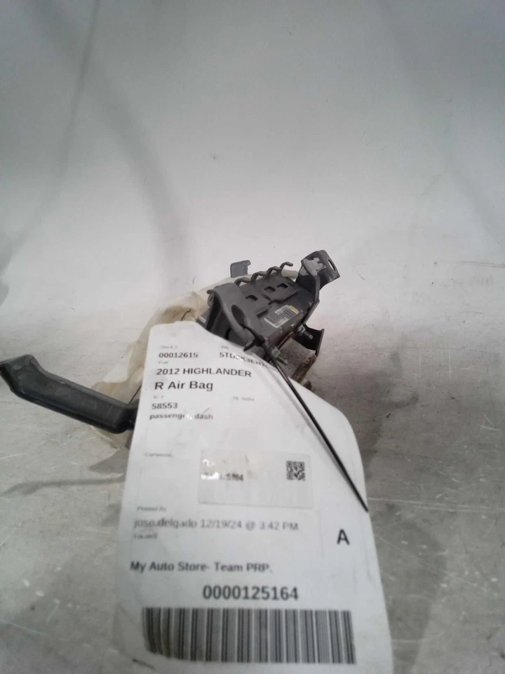 Used Right Instrument Panel Air Bag fits: 2012 Toyota Highlander passenger dash Foto 2 de 4
