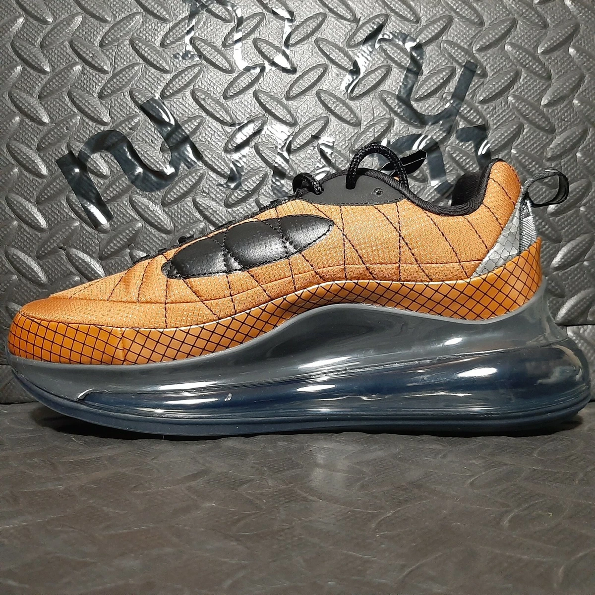 Air max sales 720 818 gold