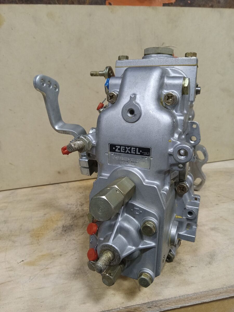 Zexel fuel injection pump 101495-3351 101049-8900 105400 Zexel fuel injection pump 101495-3351 101049-8900 105400