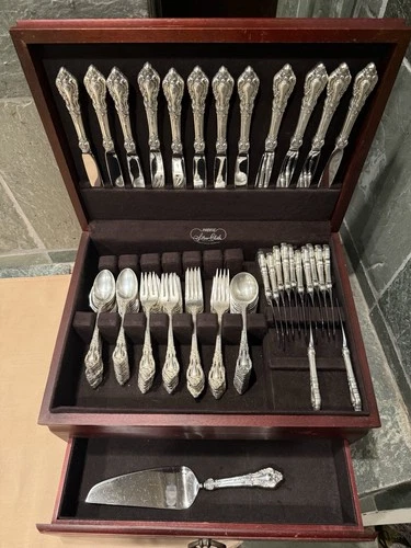 Lunt Eloquence Sterling Silver 86-Pc Grand Service for 12 + Extras 1963 Case
