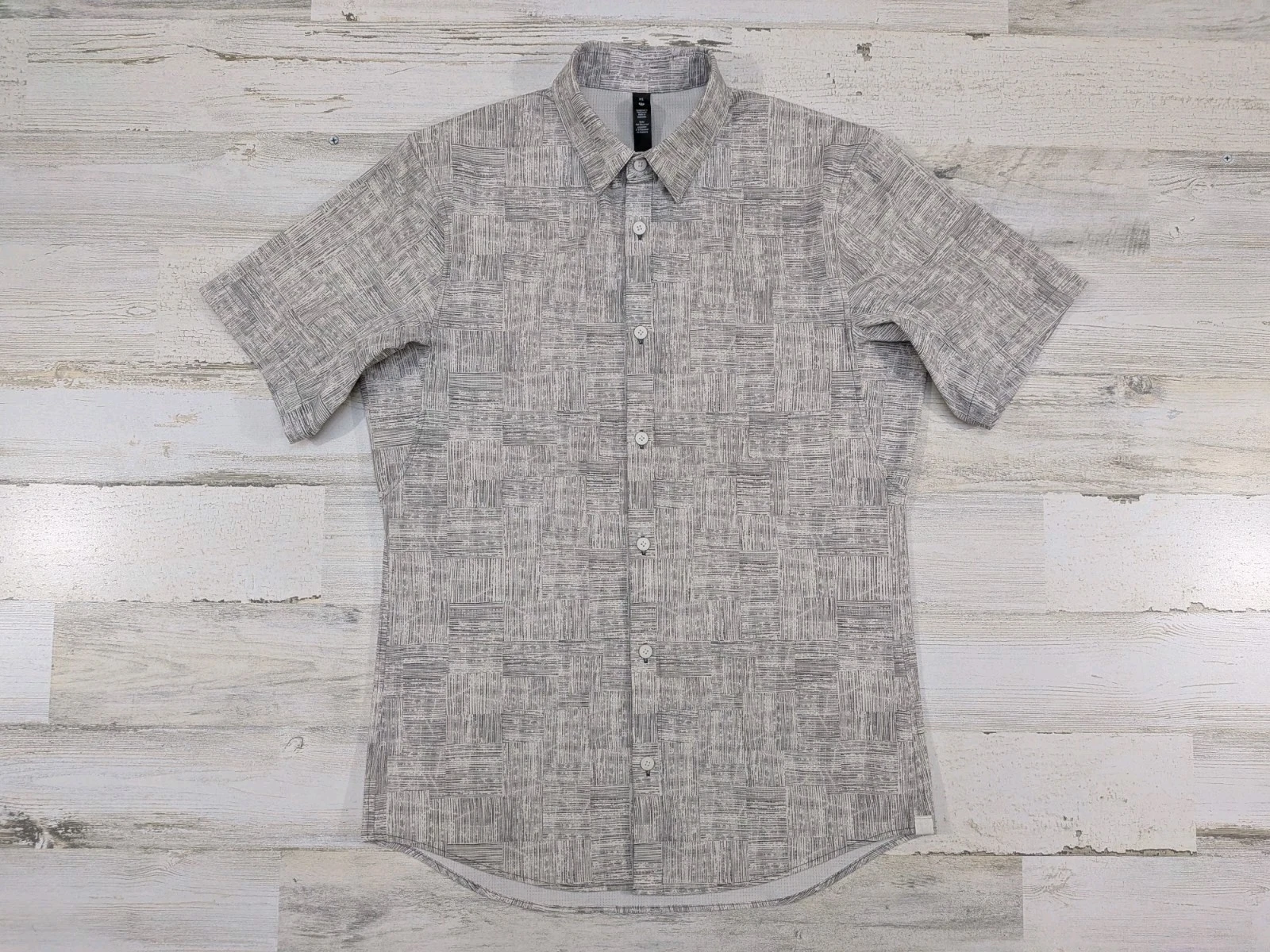 Lululemon Shirt Mens Extra Small Gray Patterned Airing Easy Button Up
Opens in a new window or tab