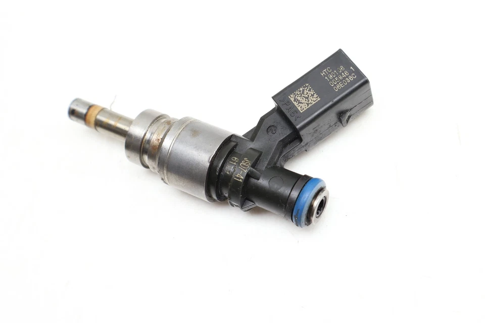 AUDI S8 2007-2010 - Inyector de combustible 06E906036C Foto 2 de 4