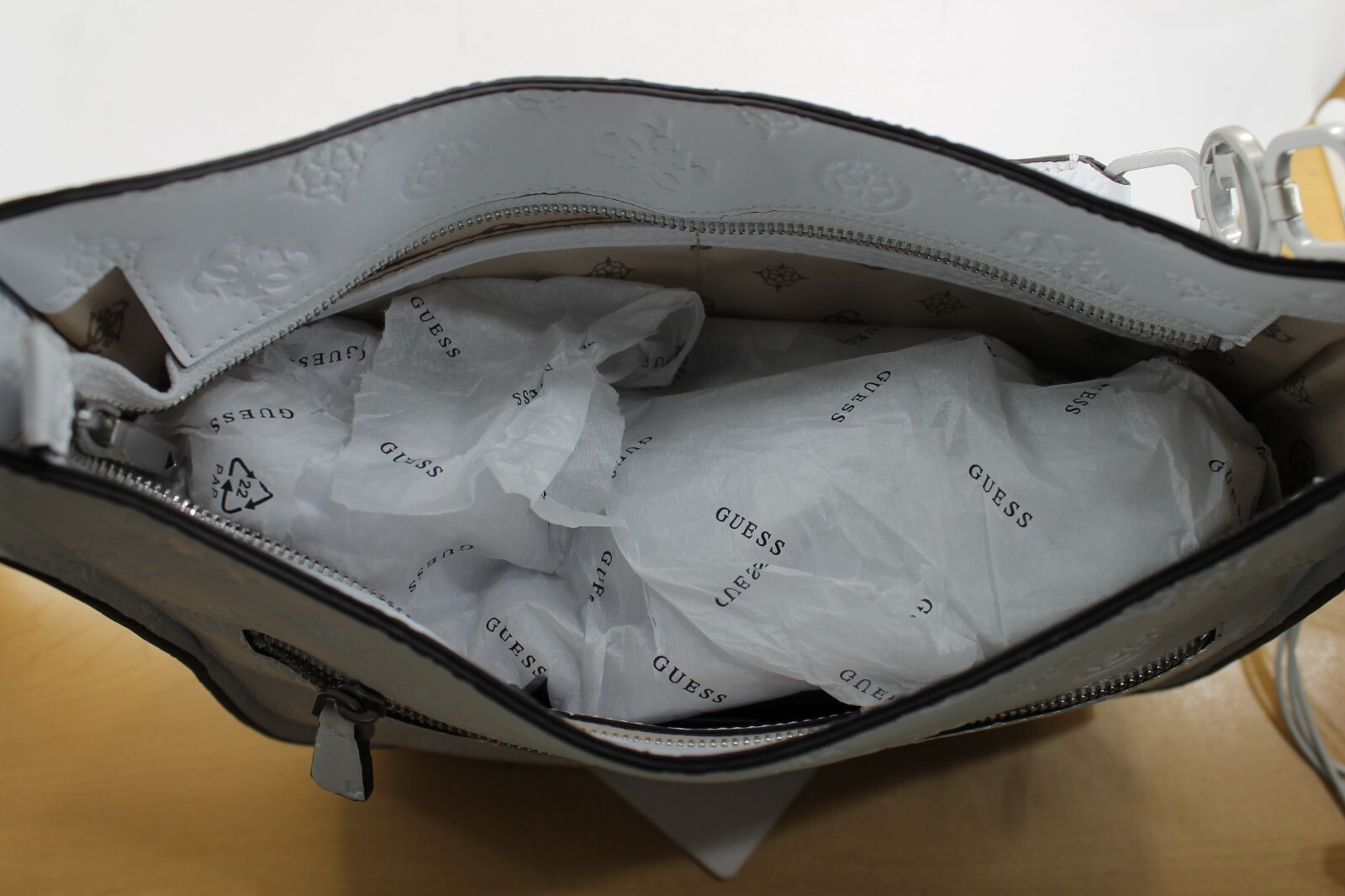 Guess Women's Handbag - White logo Galeria - 9GU-PO874702 - White