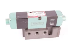 Numatics 082SS63AK Pneumatic Directional Control Valve