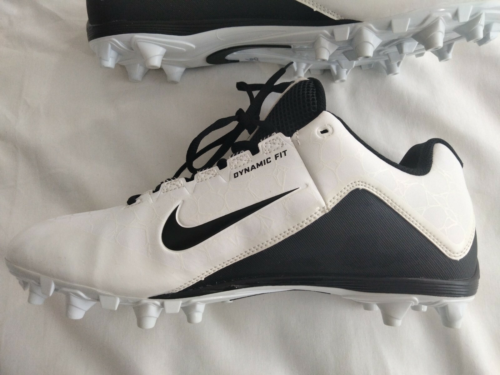 white nike football cleats size 13