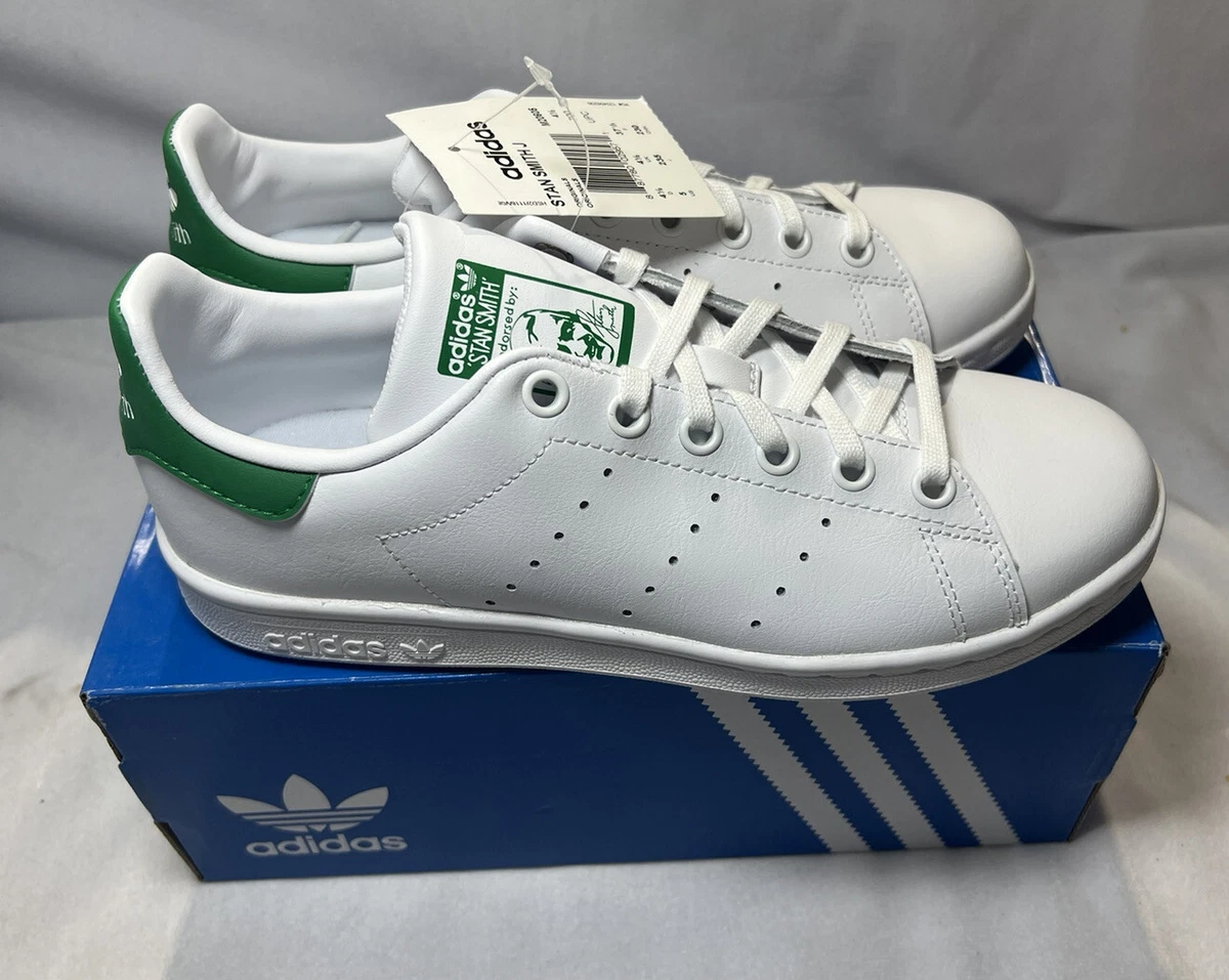 Stan smith junior hotsell size 4.5