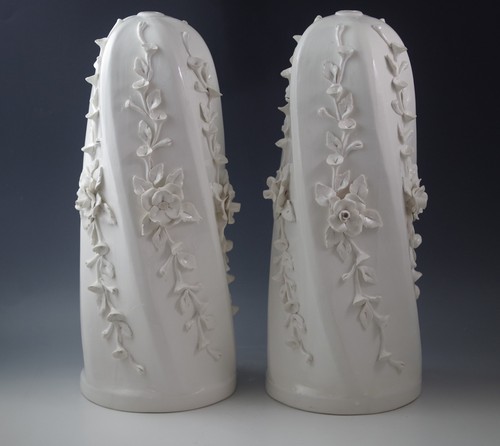 VINTAGE ITALY CERAMIC BLANC DE CHINE SET OF 2 LAMPS-LAMP BASES RAISED DESIGN #2 - Picture 7 of 10