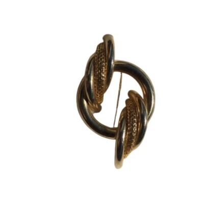Pretty Gold-Plated Pretty Design Brooch Pin. . Fashion Accessories.