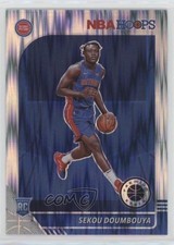 2019-20 NBA Hoops Premium Stock Rookie Variation Flash Prizm Sekou Doumbouya fm0