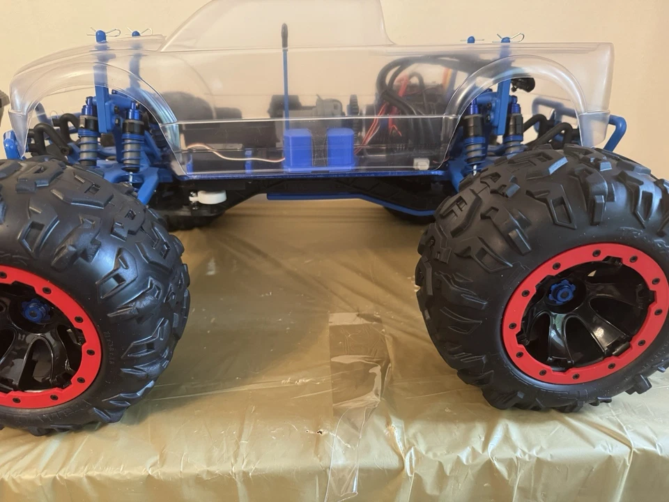 Traxxas T-Maxx Brushless Conversion ARTR W/ Extras - Image 3 of 4