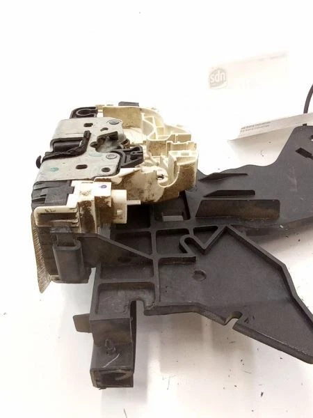 Chrysler Town Country 2011 12 2013 pestillo de puerta delantera derecha con actuador OEM Foto 4 de 4