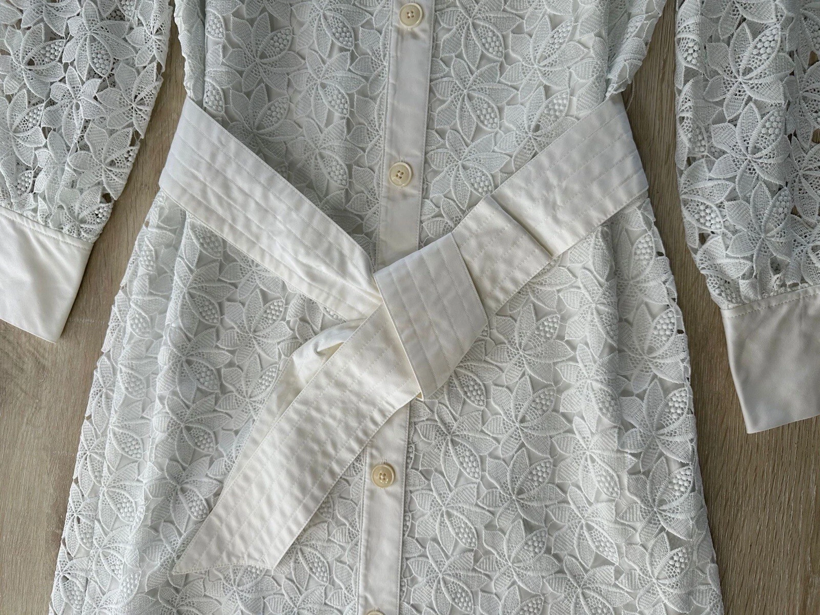 Abito donna Kate Spade bianco 6 occhielli floreali svasato manica lunga cintura colletto