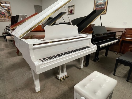YAMAHA G2 GRAND PIANO - HIGH GLOSS WHITE - Picture 4 of 12