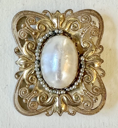Vintage Signed MIRIAM HASKELL Faux Baroque Pearl Brooch-Gold Tone-1940s-READ