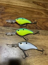 (3) Strike King 8XD 5 1/2" Xtra Deep Crankbaits. Fishing Lure. Chartreuse Shad