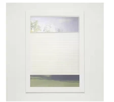 Perfect Lift 31x48in Ivory Cordless Top-Down Bottom-Up Light Filtering Cellular
