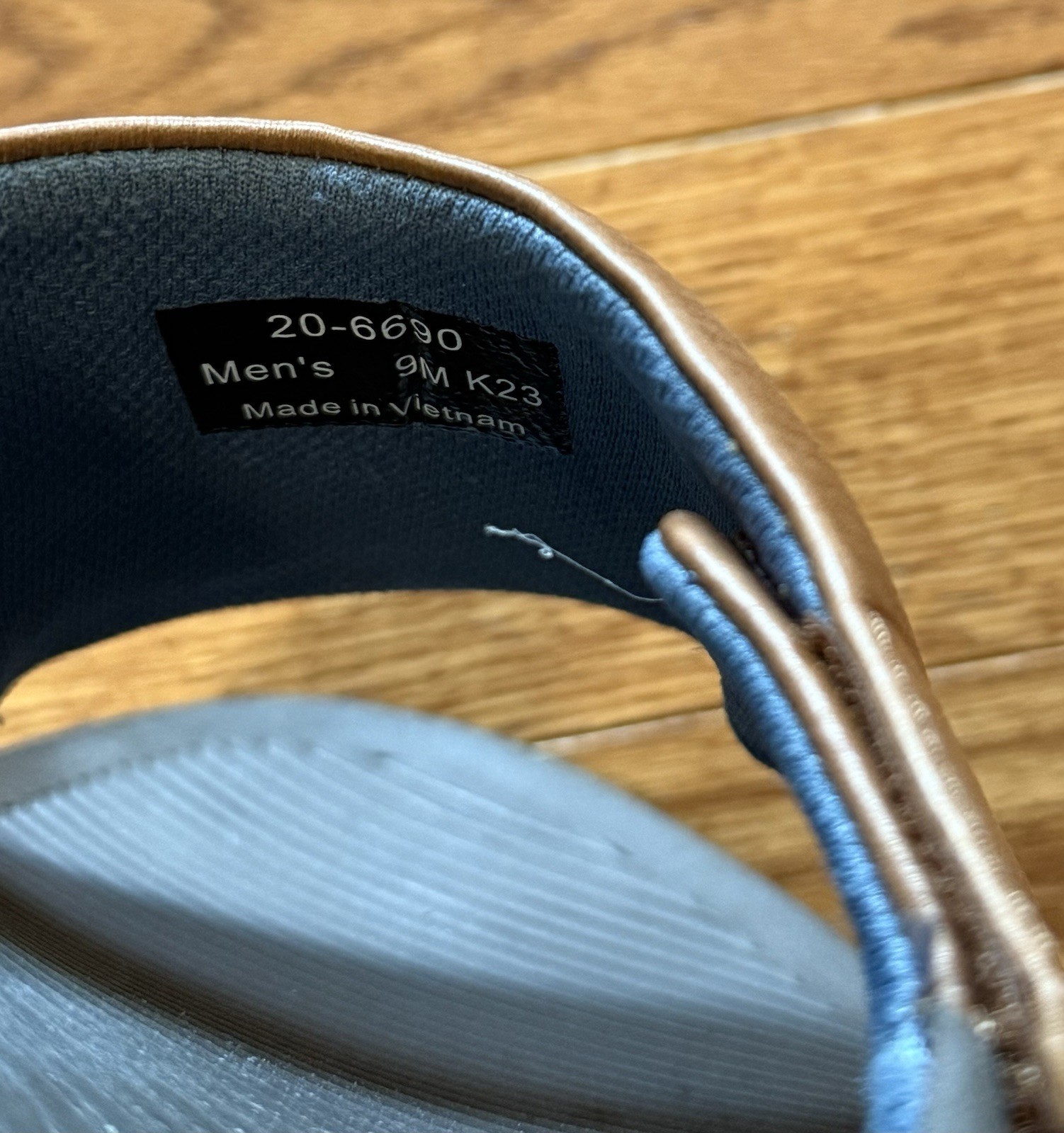 SAOLA Johnston & Murphy Uomo Oasis Slides Taglia 9 M Pelle Marrone Spessa Suola Trufoam