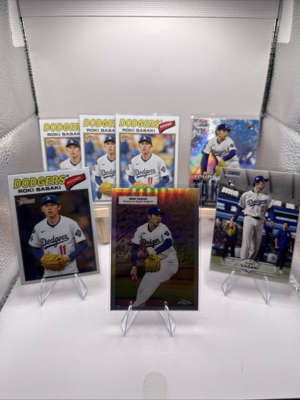 Roki Sasaki 7 Card Lot - Stadium Club, Topps Chrome, Heritage Rookie & 2nd Year 