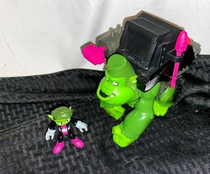 imaginext chico bestia