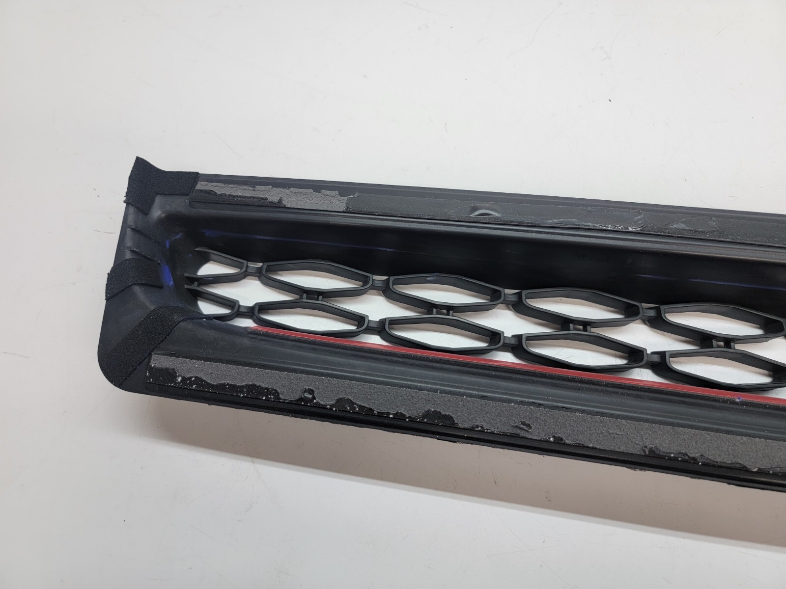 ROLLS ROYCE CULLINAN FRONT RIGHT LOWER BUMPER GRILL OEM 7448906