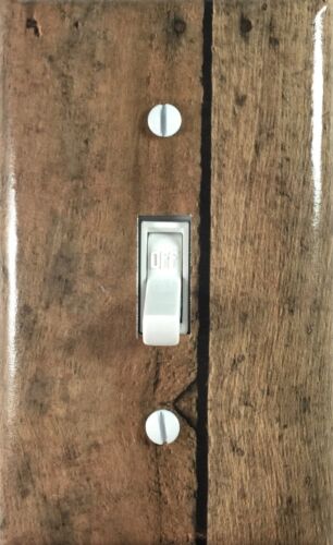 Rustic Old Wood Fence Design Decorative Single Toggle Light Switch Wall Plate - Picture 1 of 2