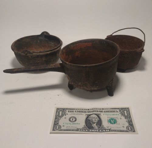 3 MINI bouilloire primitive en fonte petits pots de haricots marque porte 3 pieds poignée pot - Photo 1 sur 17