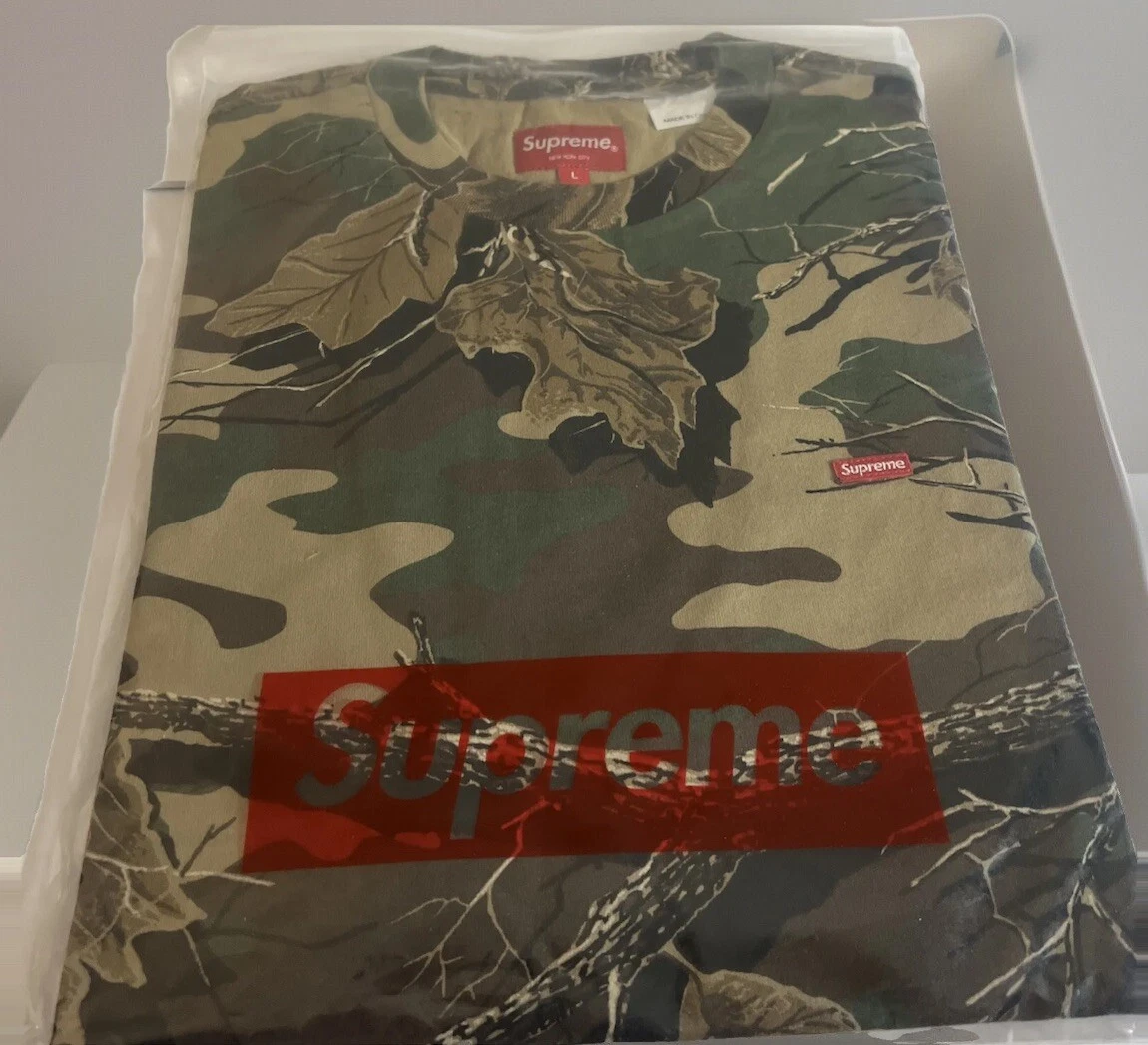 SUPREME PETITE BOÎTE TEE SHIRT / TAILLE GRAND / BRANCHE CAMOUFLAGE BOIS FW22 SEMAINE 1 (AUTHENTIQUE)