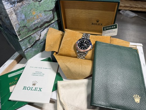 Rolex GMT-Master Pepsi Blue Red 40mm Tritium Steel 16700 full set box papers