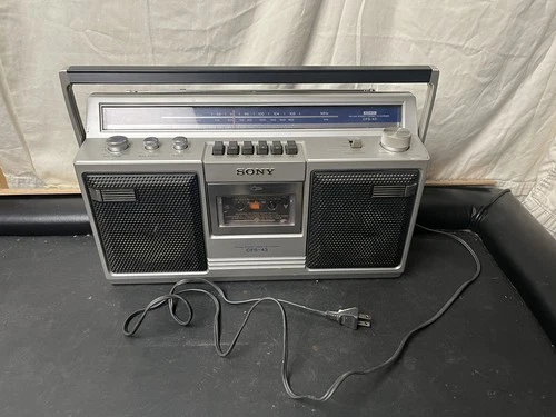 Sony CFS‑43 (Vintage Boombox / AM-FM Cassette Player) NOT WORKING