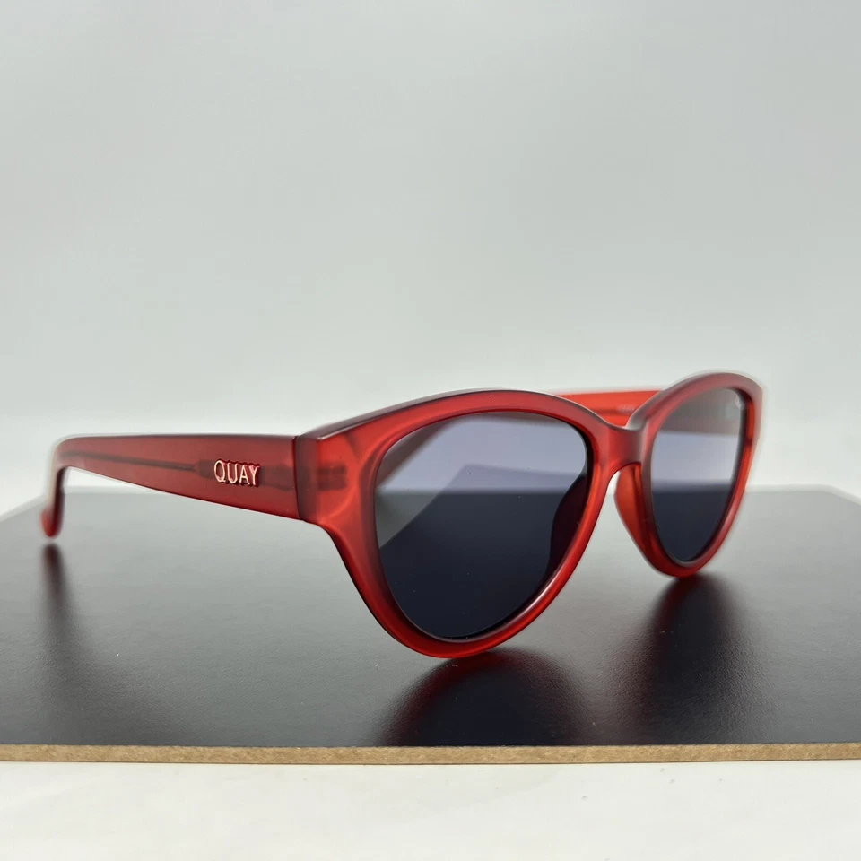 Quay Australia Red Smoke Rizzo  Cat.3 Sunglasses 125 - Imagem 3 de 4