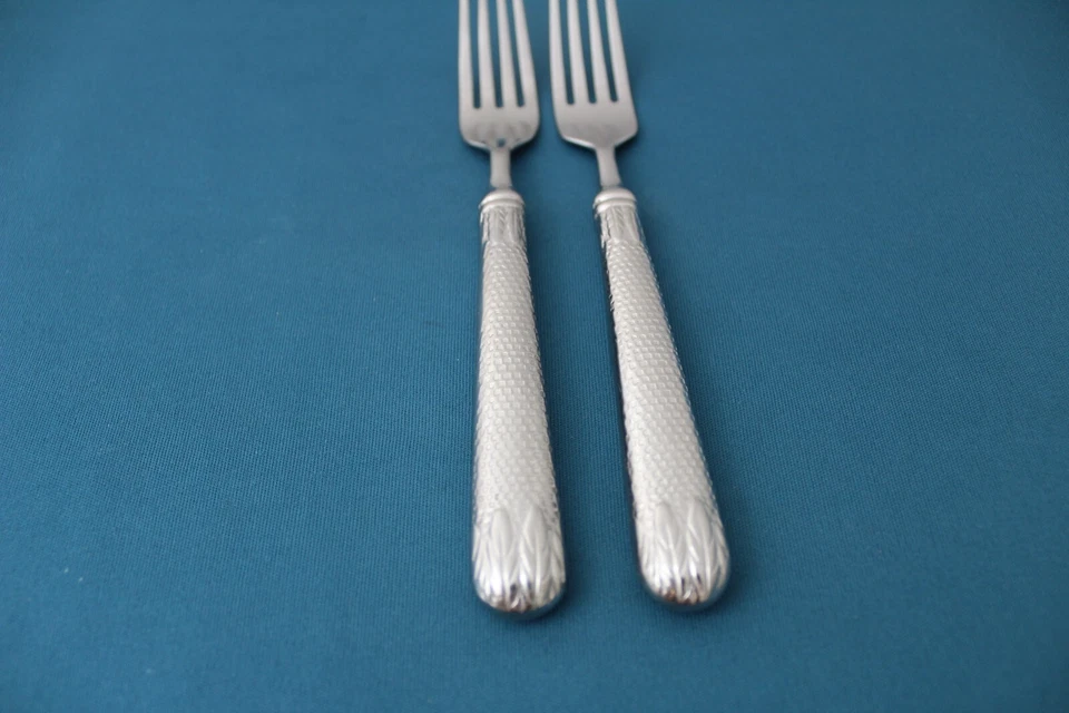 2 tenedores de ensalada Retroneu LAUREL NIDO DE ABEJA 18/10 acero inoxidable difícil de encontrar 7 3/8" Foto 2 de 4