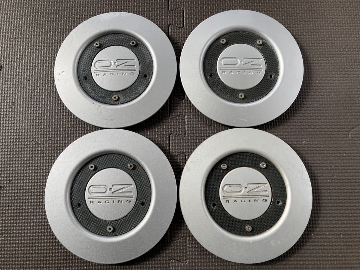 OZ racing futura center cap (M298) 4 pieces outer diameter OZ racing futura center cap (M298) 4 pieces outer diameter