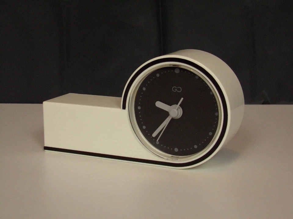 Horloge à poser MARKSMAN quartz design 90's - Photo 2/4