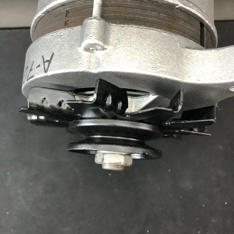 REMAN EN EE. UU., ALTERNADOR PARA FORD MUSTANG 1964-72 8CYL 7,0 L D6FF-10300-DA Foto 2 de 4