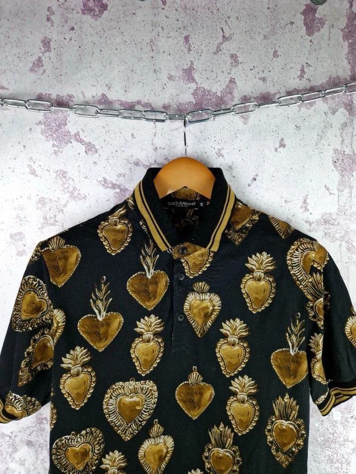 Camisa Polo Dolce & Gabbana De Colección Para Hombre Lujo Y2K Italia Martini Sagrado Corazón Foto 2 de 4