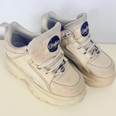 Buffalo London Classic Low Platform Sneakers Cream Leather Womens Size 39 US 8.5