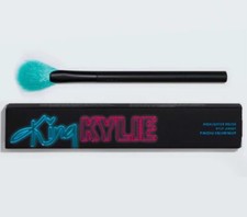 King Kylie Highlighter Brush - Kylie Cosmetics - Kylie Jenner - Makeup Brush