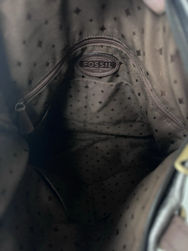 Bolso Mensajero Plegable de Cuero Fossil Explorer Peltre Metálico Envejecido Foto 4 de 4