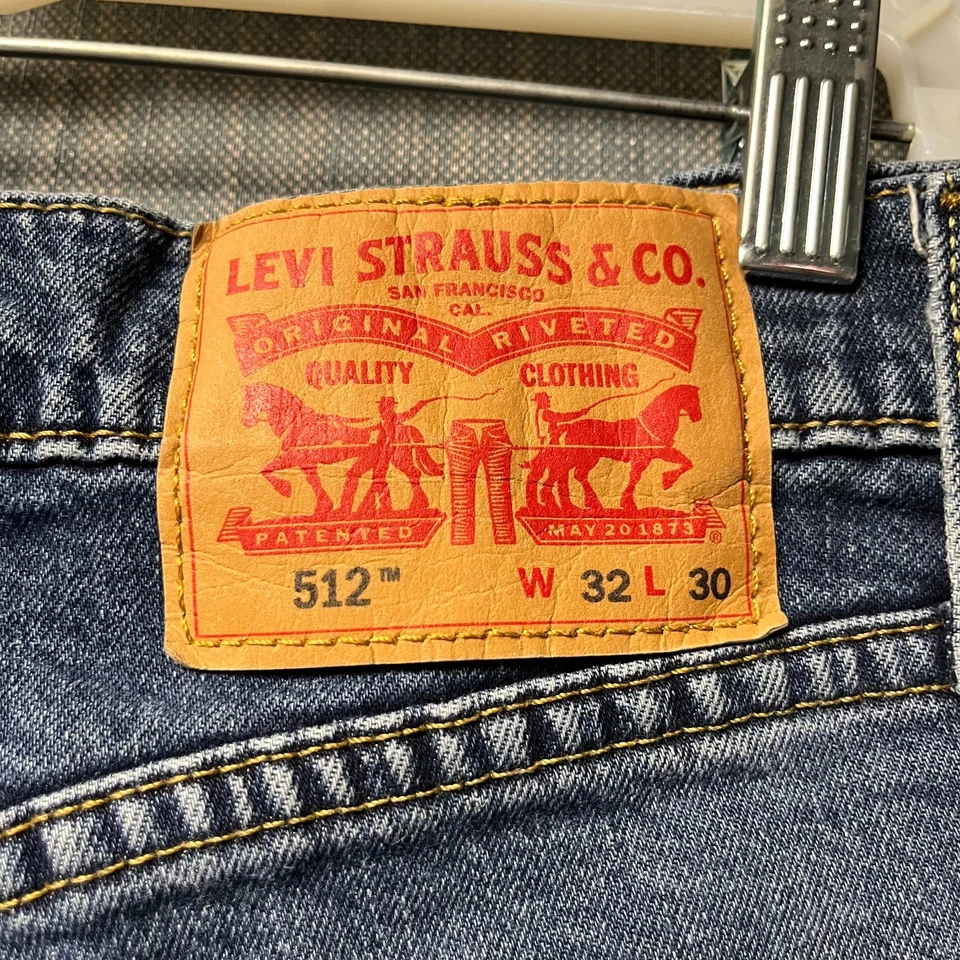 Jeans para hombre Levis 512 talla 32x30 azul lavado oscuro ajustado calce cónico de algodón Foto 4 de 4