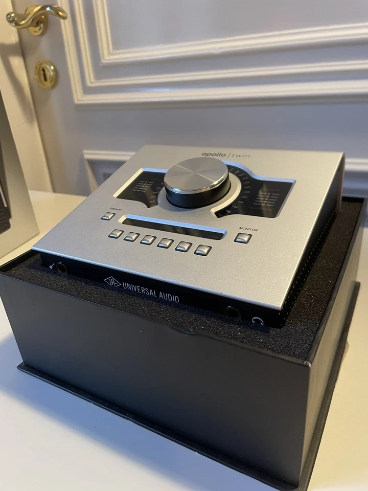 Universal Audio Apollo Twin Interface including Plugins worth over 3500£