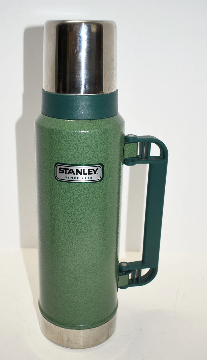 Stanley CLASSIC Legendary Thermos Bottle 1.4 QT 1.32 Lt Folding Handle  20-00395