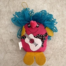 Coty Wild Musk Beanie Boppers Plush 1980s Sachet Russ Berrie White Guitar Pink