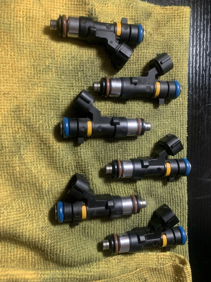 Inyectores G35 2003-2008 3,5 L. Juego de 6 Infiniti g35 OEM Foto 4 de 4