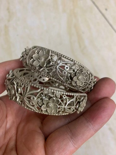 2Pcs Excellent Tibetan Silver Hand Made Openwork *Flower* Bangle Bracelets