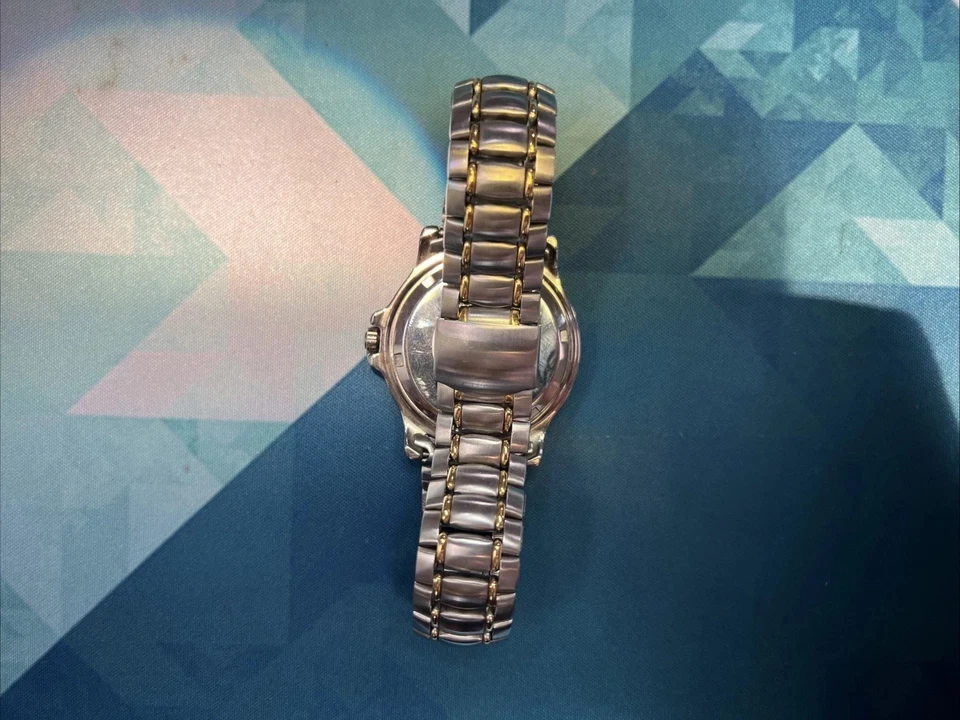 Men’s Fossil Disney Tigger Green Quartz Watch New Battery Waterproof 50 Meters - Image 2 of 3