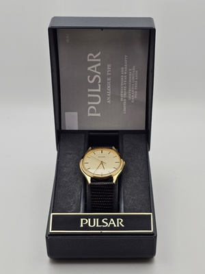 #ad Vintage 1990 Pulsar Classic Mens Goldtone Analog Watch Original Box And Band🔥👀 $100.00