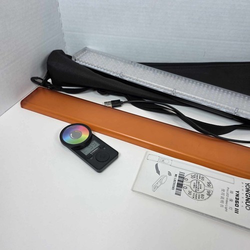 YONGNUO YN360 LED Video Light RGB with Adjustable Color Temperature - Picture 3 of 12